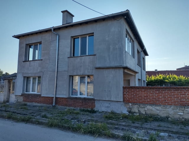 Продавам къща в село Милево 2-floor, Brick, 250 m2 - village Milеvo | Houses & Villas - снимка 3