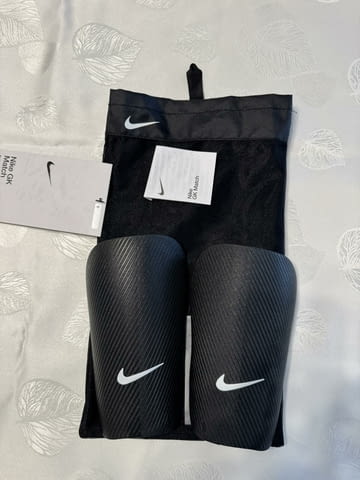 Продавам футболни кори Nike, Кори, L - град Стара Загора | Футбол - снимка 1