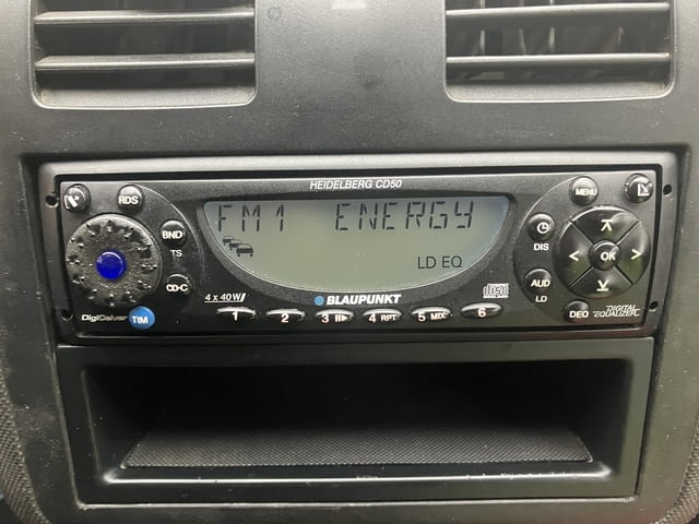 Продавам авторадио - city of Varna | Audio Systems - снимка 1