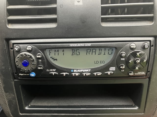 Продавам авторадио - city of Varna | Audio Systems - снимка 2