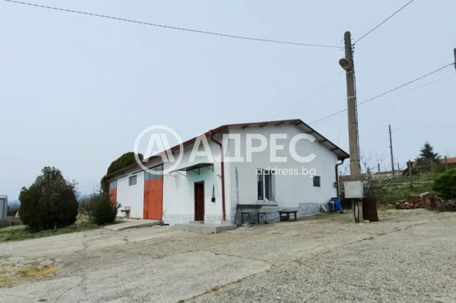Производствен цех 200 кв.м под наем - с. Склаве, на 9 км от гр. Сандански - снимка 1