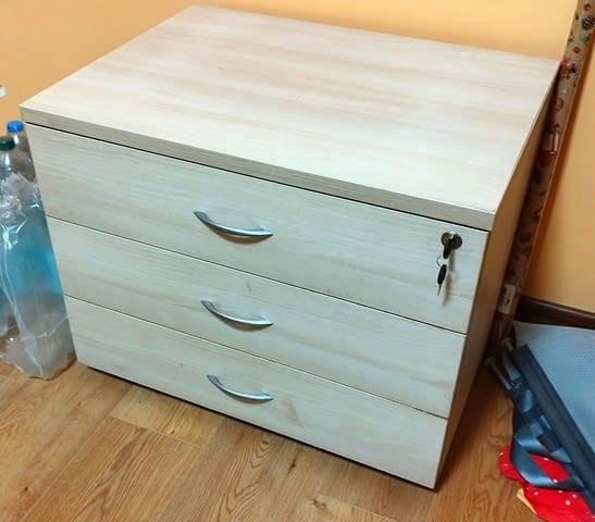 Офис шкаф - шкафче с 3 чекмеджета и ключалка 68/50/55см, град София | Секции / Шкафове - снимка 1