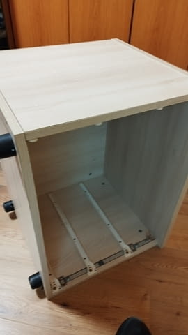 Офис шкаф - шкафче с 3 чекмеджета и ключалка 68/50/55см, град София | Секции / Шкафове - снимка 12