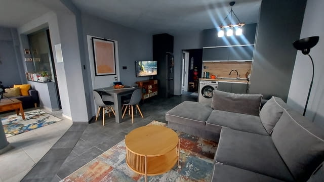 Тристаен обзаведен апартамент в кв. Любен Каравелов, гр. Хасково - снимка 3