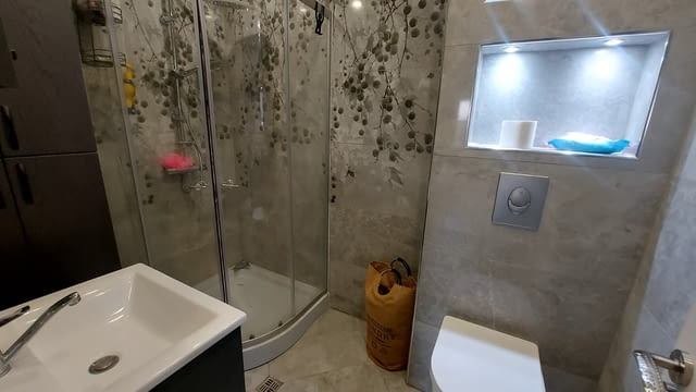 Тристаен обзаведен апартамент в кв. Любен Каравелов, гр. Хасково - снимка 8