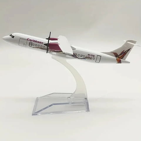 ATR 72 самолет модел макет Caribbean метален пътнически маршрут къси разстояния пътници билет кабина - снимка 1