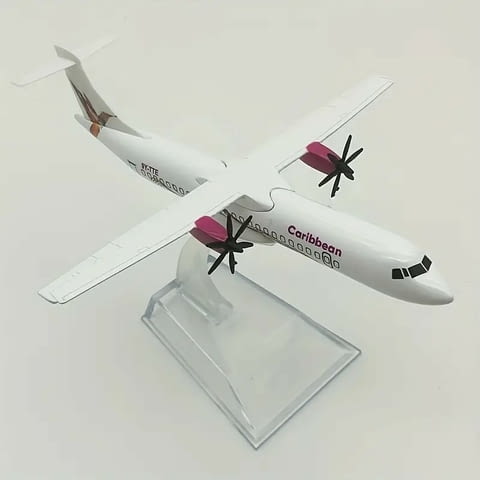ATR 72 самолет модел макет Caribbean метален пътнически маршрут къси разстояния пътници билет кабина - снимка 3