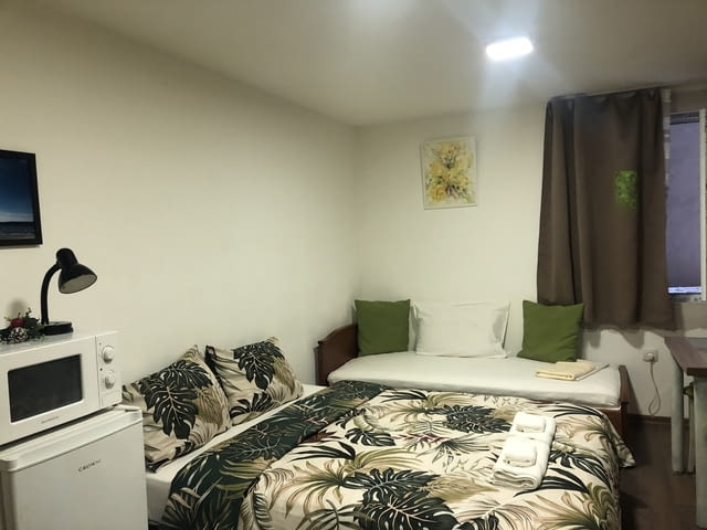 На море във Варна до Морската градина Детска площадка, Интернет, Климатик - град Варна | Почивка на Море - снимка 4