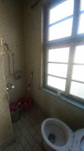 Продаваме тристаен апартамент в кв. Смирненски 3-стаен, 95 м2, Тухла - град Пловдив | Апартаменти - снимка 11