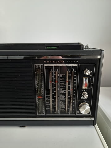 Винтидж радио Grundig Satellit 1000 Аналогов - град Варна | Приемници / Антени - снимка 2