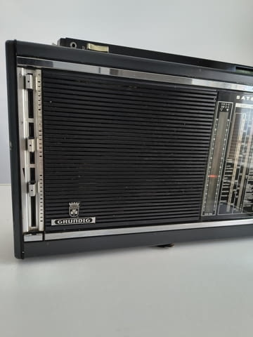 Винтидж радио Grundig Satellit 1000 Аналогов - град Варна | Приемници / Антени - снимка 4