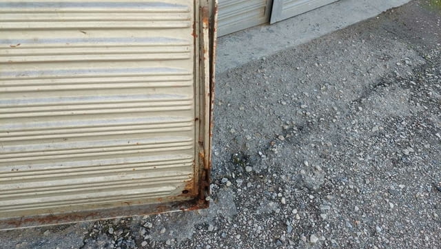 Продавам МАСИВНИ ЖЕЛЕЗНИ ГАРАЖНИ ВРАТИ в много добро състояние. - снимка 8