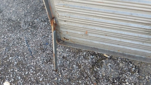 Продавам МАСИВНИ ЖЕЛЕЗНИ ГАРАЖНИ ВРАТИ в много добро състояние. - снимка 10