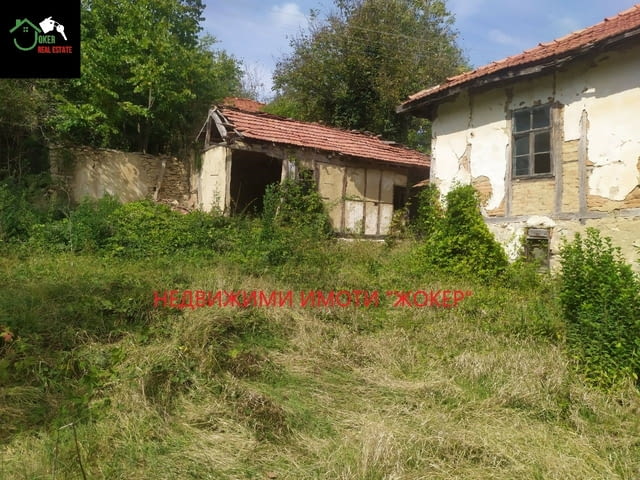 Къща с двор в село Войнежа 2-етажна, Гредоред, 122 м2 - село Войнежа | Къщи / Вили - снимка 2