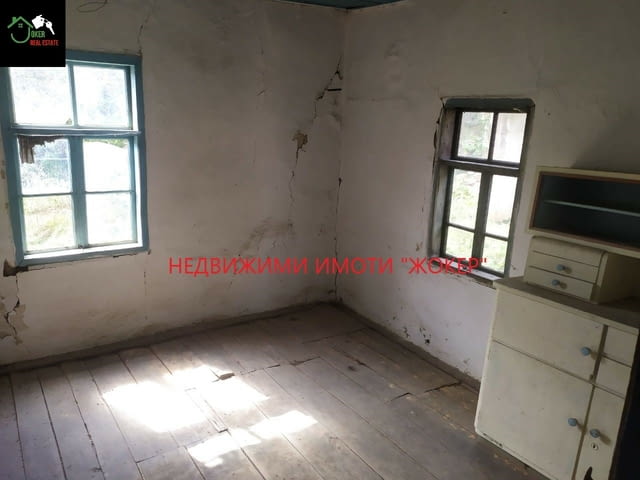 Къща с двор в село Войнежа 2-етажна, Гредоред, 122 м2 - село Войнежа | Къщи / Вили - снимка 9