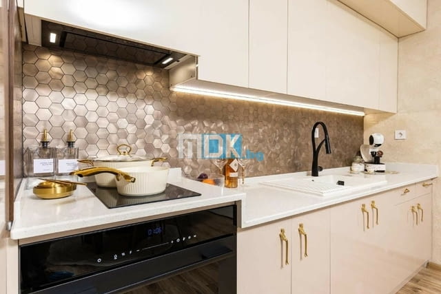 Луксозен 2-стаен с паркомясто и зарядна станция 78 м2, Тухла, Асансьор, С гараж - град Пловдив | Апартаменти - снимка 6