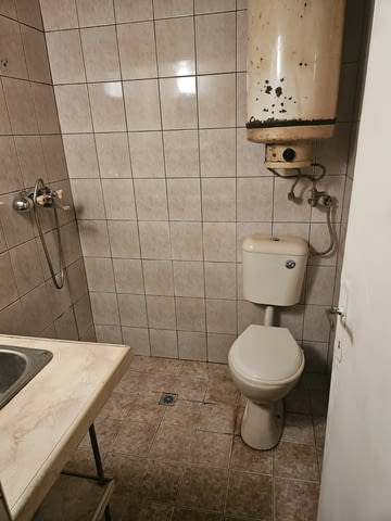 Самостоятелен етаж от къща. Варна кв. Трошево 3-етажна, Тухла, 65 м2 - град Варна | Къщи / Вили - снимка 5