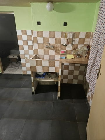 Самостоятелен етаж от къща. Варна кв. Трошево 3-етажна, Тухла, 65 м2 - град Варна | Къщи / Вили - снимка 6