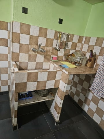 Самостоятелен етаж от къща. Варна кв. Трошево 3-етажна, Тухла, 65 м2 - град Варна | Къщи / Вили - снимка 8