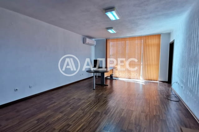 Офис под наем в идеалния център на гр. Сандански 2-стаен, 63 м2, Тухла - град Сандански | Офиси - снимка 1