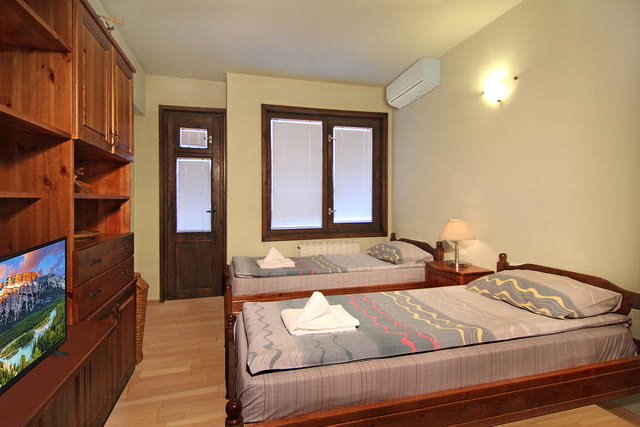 Перфектни условия - Уютно, чисто и тихо в центъра - Еко Апартаменти Милчеви - снимка 8