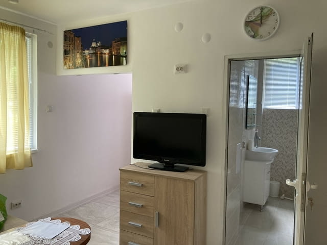 Даваме под наем двустаен апартамент в центъра на Пловдив, city of Plovdiv - снимка 2