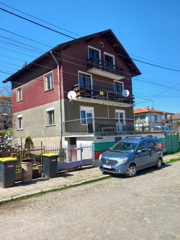 Продавам къща в гр. Перник кв. Ралица 2-етажна, Тухла, 184 м2 - град Перник | Къщи / Вили - снимка 1