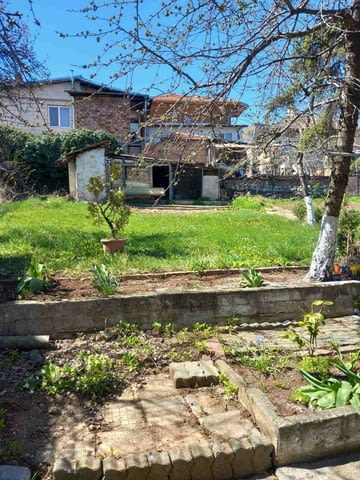 Продавам къща в гр. Перник кв. Ралица 2-етажна, Тухла, 184 м2 - град Перник | Къщи / Вили - снимка 9