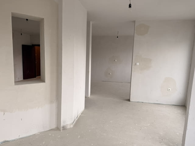 Продавам тристаен апартамент в гр. Перник кв. Изток, city of Pernik | Apartments - снимка 3