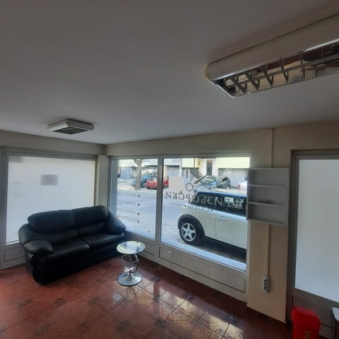 Търговски обект в широк Център, гр.Хасково 18 m2 - city of Haskovo | Stores - снимка 1