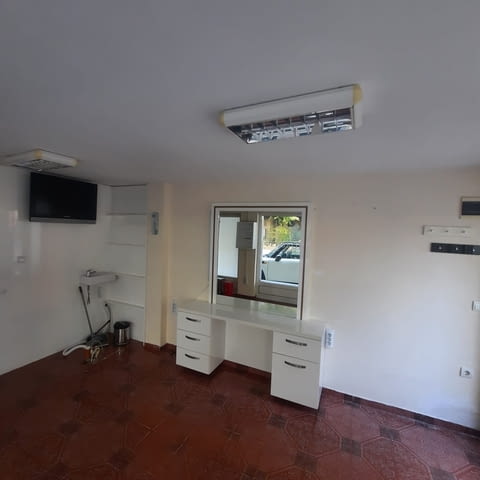 Търговски обект в широк Център, гр.Хасково 18 m2 - city of Haskovo | Stores - снимка 2