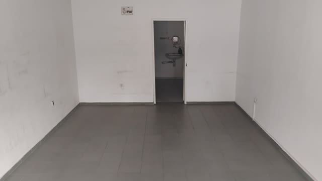 МАгазин-офис-студио красота-Пловдив-Въстанически.350 евро наем.42 кв.м., - снимка 1