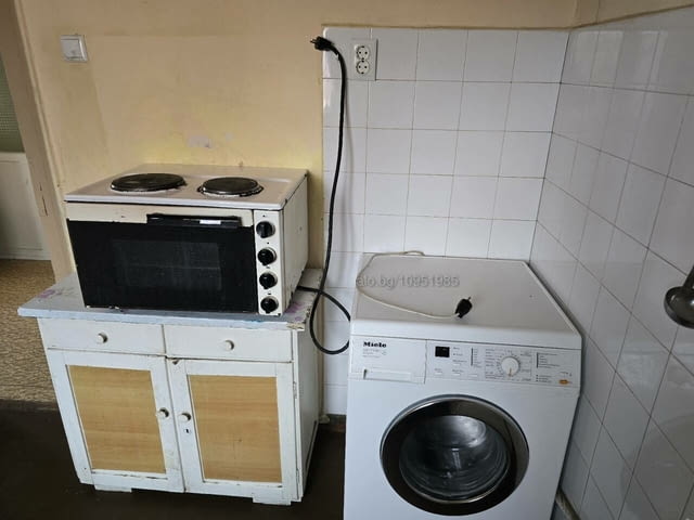 Апартамент в къща в центъра на пловдив.330 евро, две спални.за персонал. - снимка 2