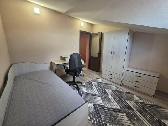 Просторен апартамент с три спални в кв.Каменни, гр. Хасково, city of Haskovo - снимка 9