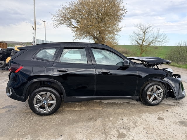 BMW X1 U11 xDrive25e Steptronic 1.5 двигател 21EF, B38A15P, 245 кс., ск. кутия 7DCT300, Plug-in-Hybr - снимка 5
