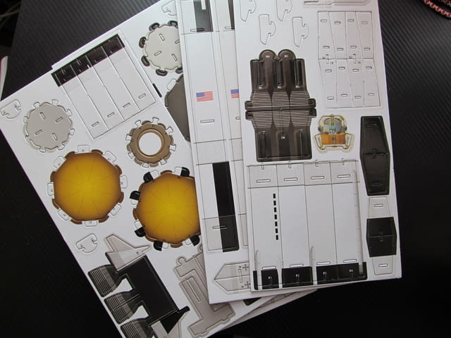 Прочети и сглоби Ракета модел 67 см Сатурн V Космическата надпревара Спътници Луната планети Слънце - снимка 6