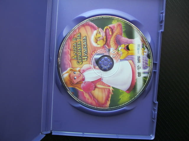 Алиса в страната на чудесата филм Луис Карол приказка вълщебна приключения вълщебства животни говоря - снимка 2