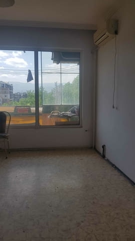 Даваме под наем 4-стаен апартамент в кв. Тракия 97 м2, Панел, Асансьор, С паркинг - град Пловдив | Апартаменти - снимка 2