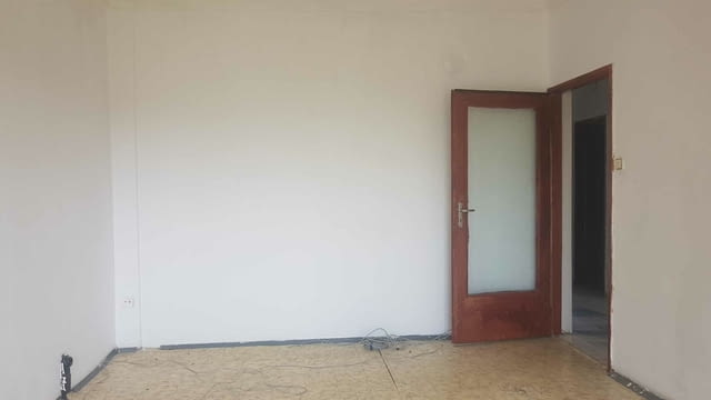 Даваме под наем 4-стаен апартамент в кв. Тракия 97 м2, Панел, Асансьор, С паркинг - град Пловдив | Апартаменти - снимка 4