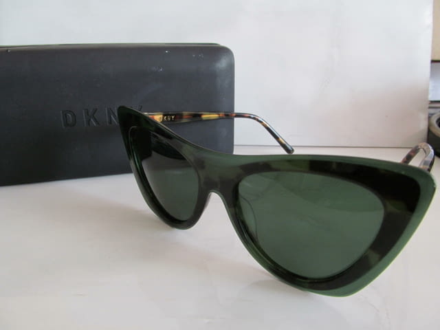 Слънчеви очила DKNY модерни дамски маркови мода стил кокетна красиви стилни хубави мадама аксесоар - снимка 1
