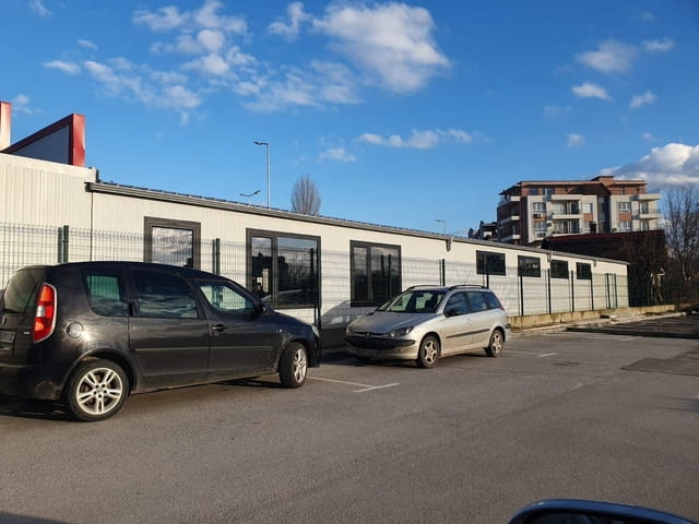 Даваме под наем автосервиз в кв. Кючук Париж, град Пловдив | Производствени Сгради - снимка 2