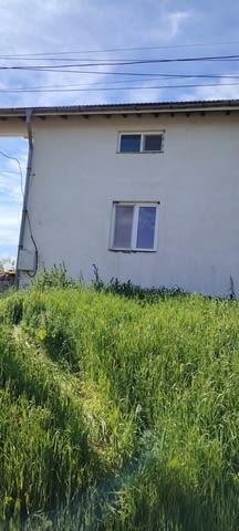 Двуетажна къща, разположена в с. Крепост, обл. Хасково, село Крепост | Къщи / Вили - снимка 2