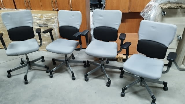 Офис столове Steelcase сиво и черно текстилна дамаска, city of Sofia | Chairs - снимка 1