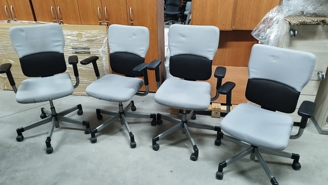Офис столове Steelcase сиво и черно текстилна дамаска, city of Sofia | Chairs - снимка 7