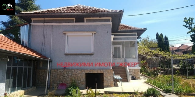 Къща с двор в гр. Бяла 1-floor, Brick, 124 m2 - city of Byala | Houses & Villas - снимка 4