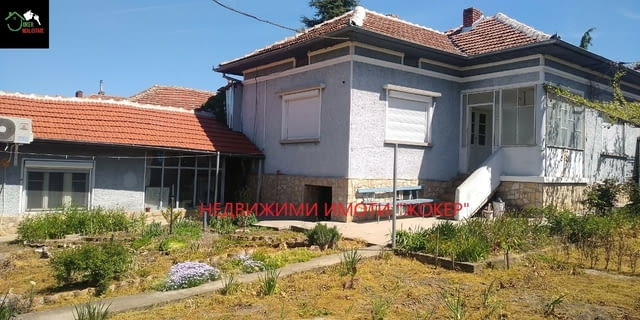Къща с двор в гр. Бяла 1-floor, Brick, 124 m2 - city of Byala | Houses & Villas - снимка 5