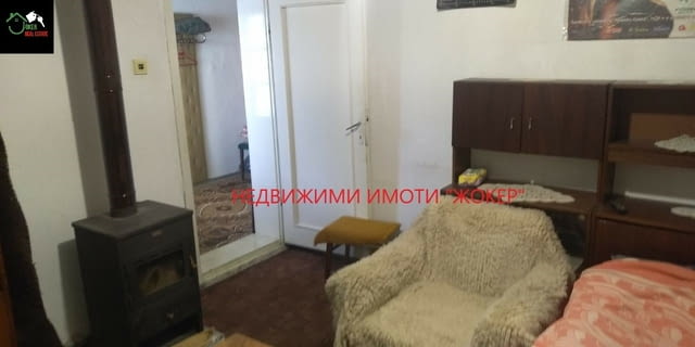 Къща с двор в гр. Бяла 1-floor, Brick, 124 m2 - city of Byala | Houses & Villas - снимка 11