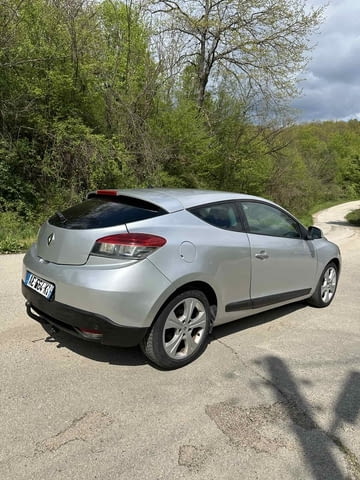Renault Megane Cope 1.9dci 130к.с. Дизел, Ръчна, Купе - град Троян | Автомобили / Джипове - снимка 7