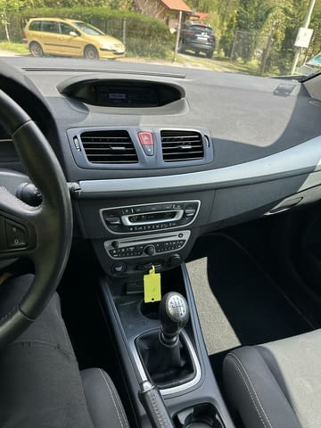 Renault Megane Cope 1.9dci 130к.с. Дизел, Ръчна, Купе - град Троян | Автомобили / Джипове - снимка 9