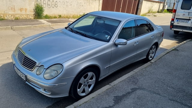Mercedes-Benz E320 бензин/газ E 320, Бензин, Автоматична - град София | Автомобили / Джипове - снимка 1